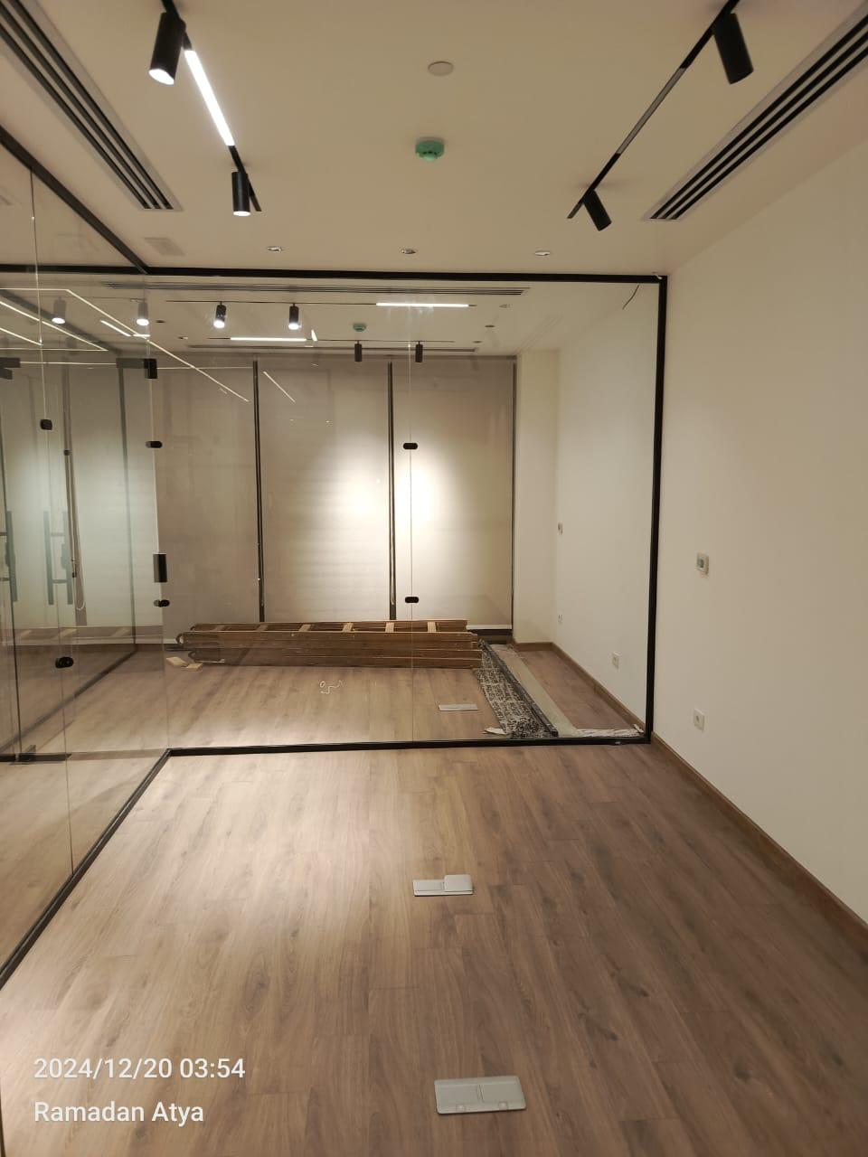 أبواب زجاج أوتوماتيكية • Automatic Tempered Doors