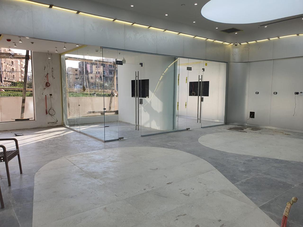 أبواب زجاج أوتوماتيكية • Automatic Tempered Doors