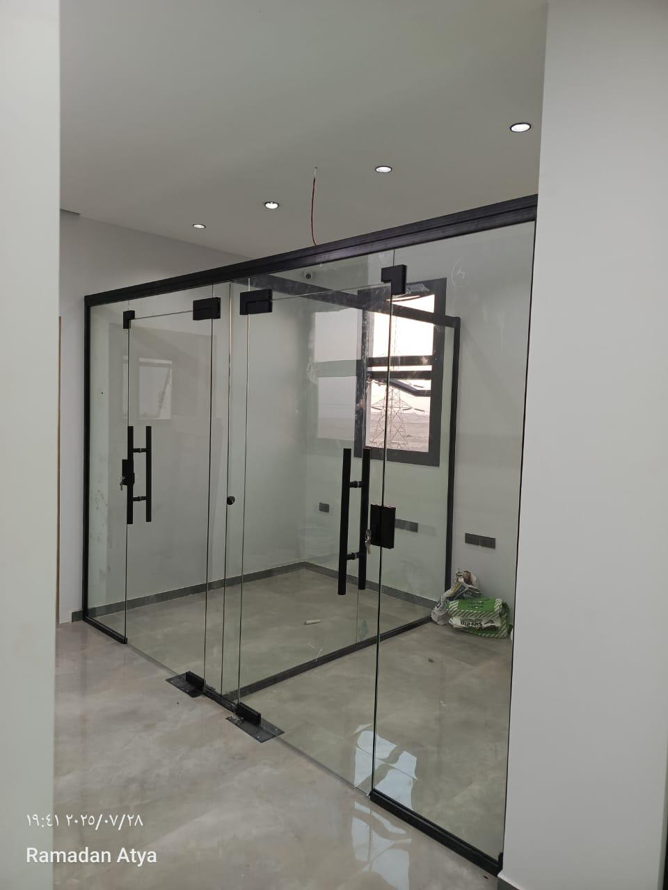 أنظمة سبايدر زجاجية • Spider Glazing System